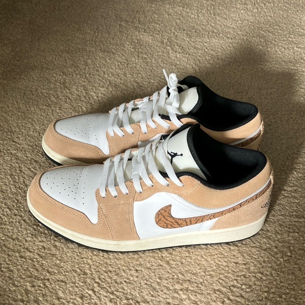 Nike Air Jordan 1 Low Elephant Swoosh size 11